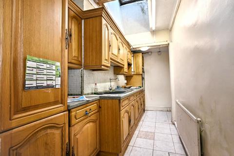 2 bedroom terraced house for sale, 4 Barn Road, Carmarthen, Dyfed, SA31 1DE