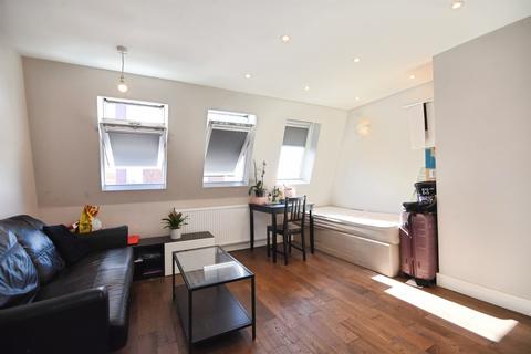1 bedroom flat for sale, Broomfield Road, Chelmsford