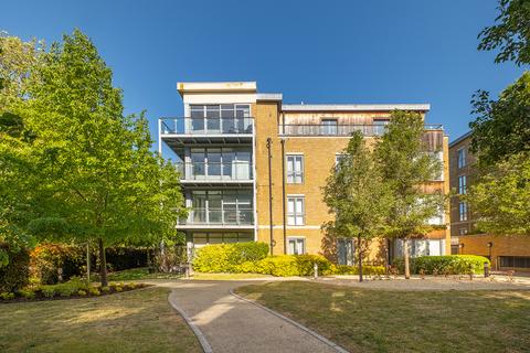Blagrove Road, Teddington, TW11