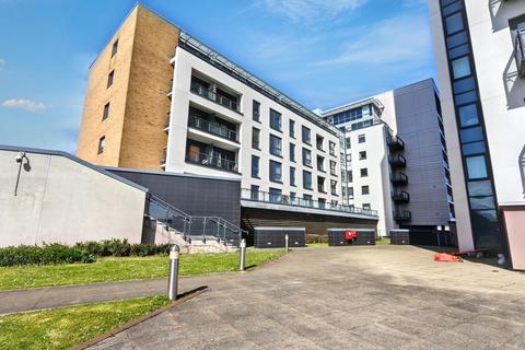 2 bedroom apartment for sale, 19 Duncansby House (3rd floor flat), Ferry Court, Cardiff, CF11 0AT