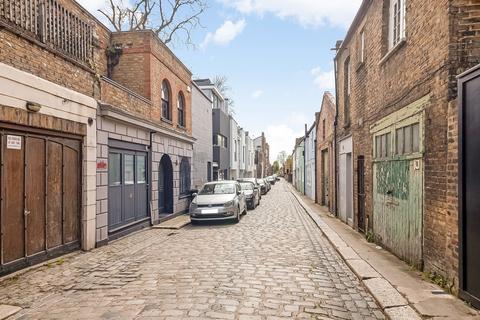 3 bedroom terraced house for sale, Camden Mews, London, NW1