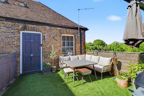 High Street, Esher, KT10