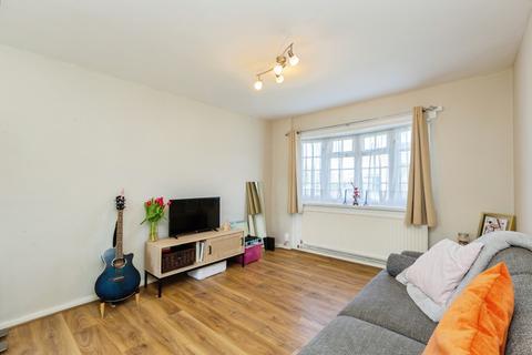 1 bedroom terraced house for sale, Harvey Road, AYLESBURY, Buckinghamshire, HP21