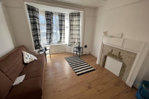 3 bedroom house to rent, Padwell Road, Southampton, SO14
