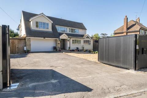 4 bedroom detached house for sale, Court Road, Maidenhead