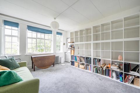 Studio for sale, Howitt Close, Belsize Park, London, NW3