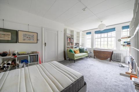 Studio for sale, Howitt Close, Belsize Park, London, NW3