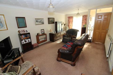 4 bedroom detached house for sale, Avon Close, Higham, Barnsley