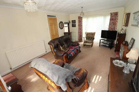 4 bedroom detached house for sale, Avon Close, Higham, Barnsley