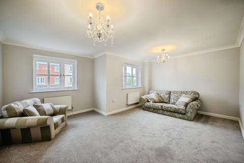 4 bedroom end of terrace house for sale, Lakeside Way, Nantyglo, EBBW VALE