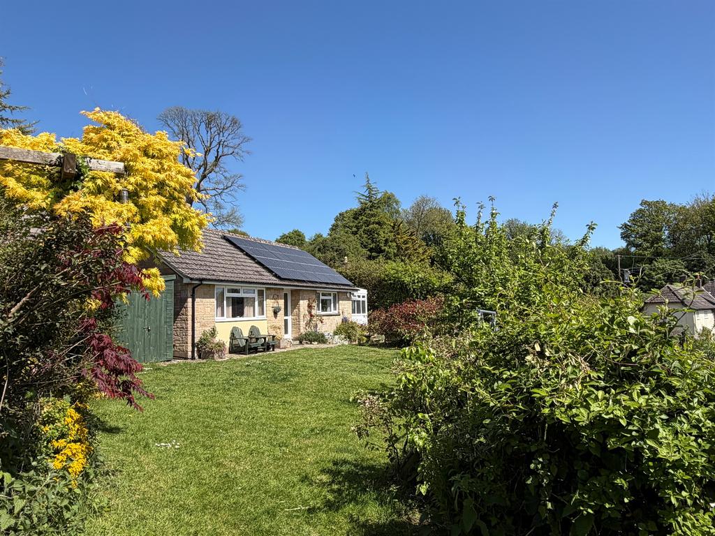 3 bedroom detached bungalow for sale