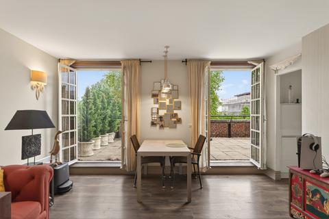 2 bedroom apartment for sale, Scott Avenue, London