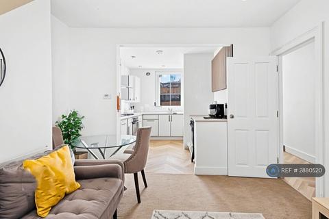 4 bedroom terraced house to rent, Upper North St, London, E14