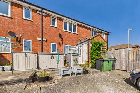 1 bedroom ground floor maisonette for sale, Ascot Close, Alton, Hampshire, GU34