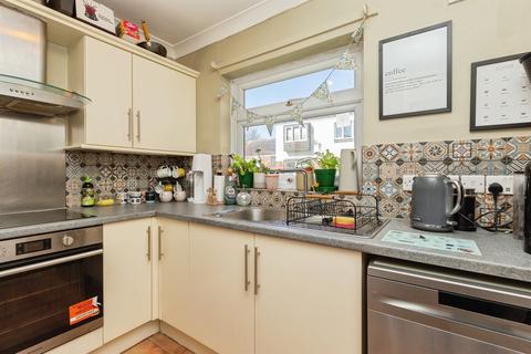 1 bedroom ground floor flat for sale, Abbot Ridge, Long Crendon, Aylesbury