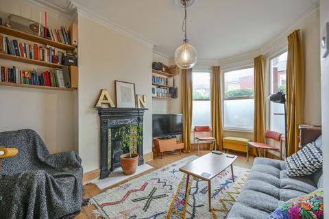 1 bedroom flat for sale, Woodside Gardens,, Tottenham, London, N17
