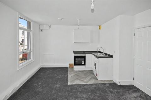 1 bedroom apartment to rent, Regent Street, Leamington Spa
