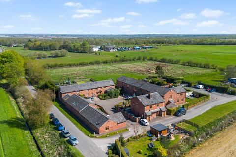 4 bedroom barn conversion for sale, Rindle Road, Tyldesley, M29