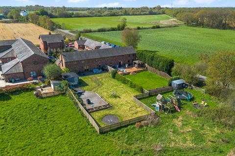 4 bedroom barn conversion for sale, Rindle Road, Tyldesley, M29