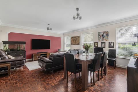 2 bedroom ground floor flat for sale, Windmill Hill, Enfield EN2