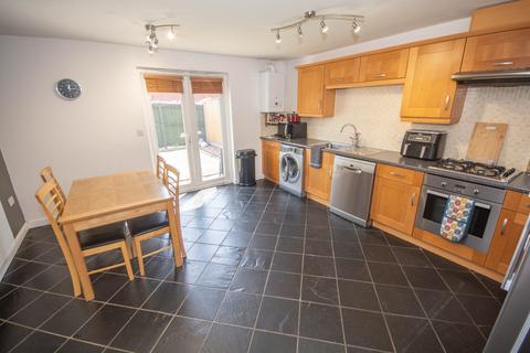 2 bedroom end of terrace house for sale, Avocet Close, Coton Park, Rugby, CV23