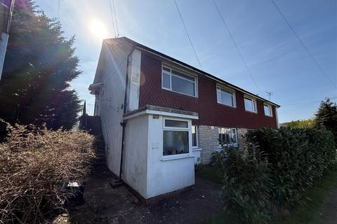 2 bedroom flat for sale, Maple Close, BARRY
