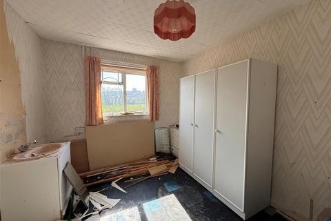 2 bedroom flat for sale, Maple Close, BARRY