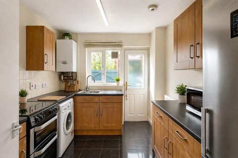 2 bedroom terraced house to rent, Hulme M15