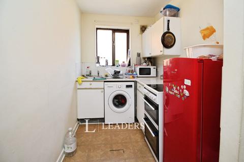 2 bedroom duplex for sale, Bergamot Gardens, Walnut Tree, Milton Keynes