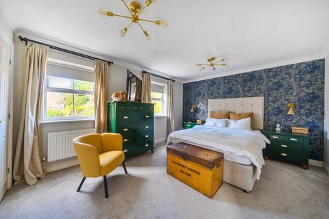 4 bedroom end of terrace house for sale, Barlow Drive, Shooters Hill, London, SE18