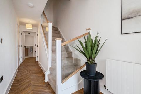 undefined, Prospect Heights, Mossley, Ashton, OL5