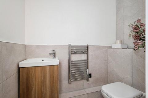 undefined, Prospect Heights, Mossley, Ashton, OL5