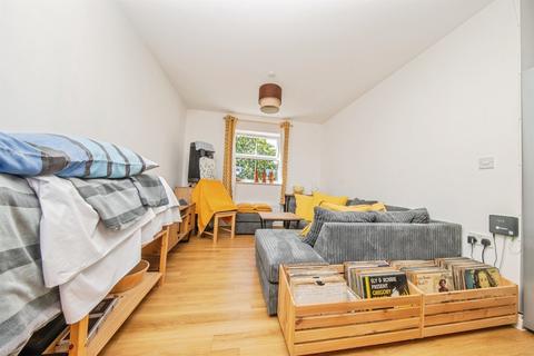 2 bedroom apartment for sale, Bramley Hill, Ipswich