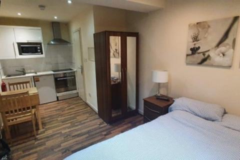 undefined, 6 Chichele Road