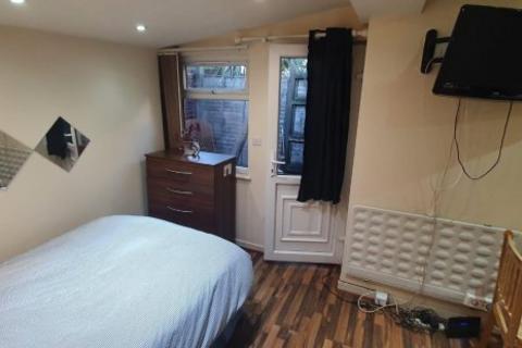 undefined, 6 Chichele Road