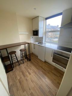 Studio to rent, 1 Ash Grove