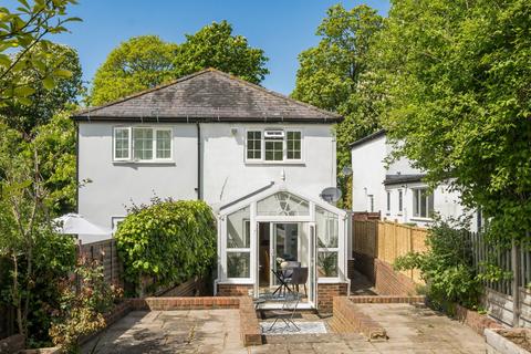 Fox Lane, Keston, Kent, BR2