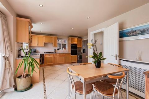 4 bedroom detached house for sale, Campbell Close, Buntingford