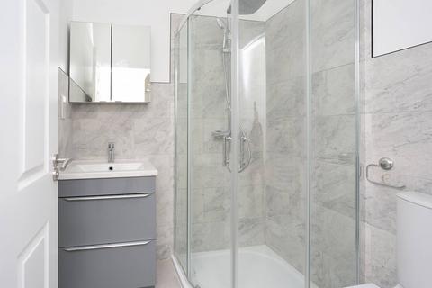 1 bedroom flat to rent, Sparrows Herne, Watford, Bushey, WD23