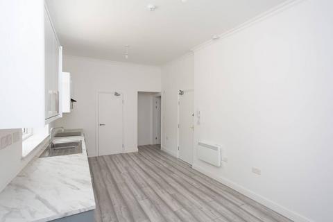 1 bedroom flat to rent, Sparrows Herne, Watford, Bushey, WD23