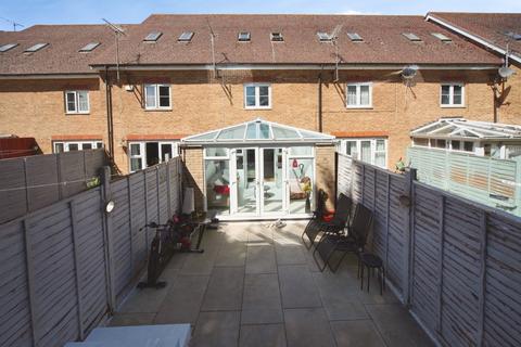 3 bedroom townhouse for sale, Watling Gardens, Dunstable