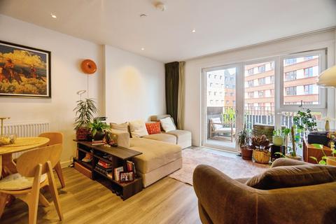 1 bedroom flat for sale, Wren House, Frank Searle Passage, Walthamstow, E17