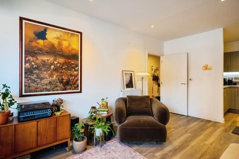 1 bedroom flat for sale, Wren House, Frank Searle Passage, Walthamstow, E17