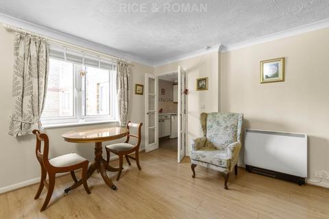 1 bedroom retirement property for sale, Mount Hill, Epsom KT18