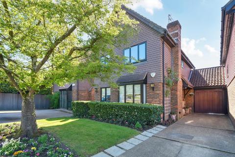 4 bedroom link detached house for sale, Du Cros Drive, Stanmore HA7