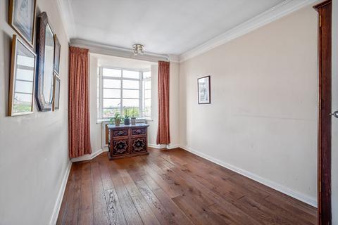 2 bedroom flat for sale, Finchley Road, London NW3