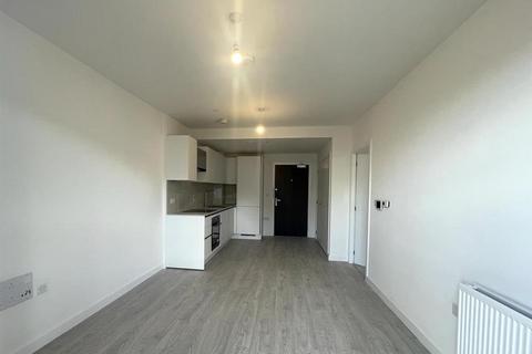 1 bedroom apartment to rent, 24 Farine Avenue, Hayes UB3