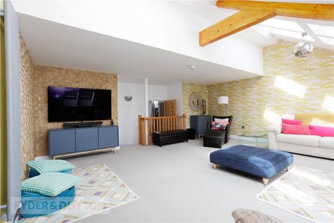 2 bedroom apartment for sale, Mill Street, Uppermill, Saddleworth, OL3