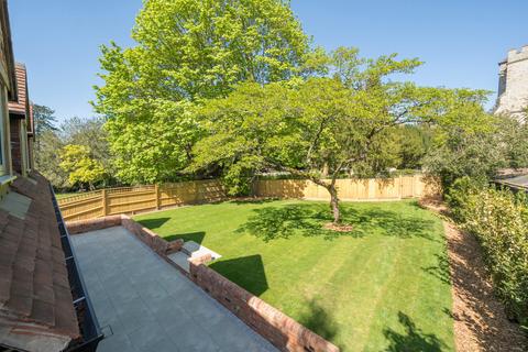 undefined, Perry Hill, Worplesdon, Guildford, Surrey, GU3