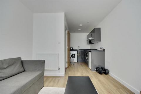 1 bedroom flat to rent, Isambard Brunel Road, Hampshire PO1